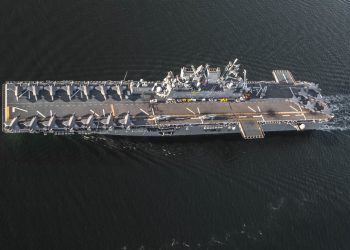 ABD uçak gemisinden 20 adet F-35B’li test