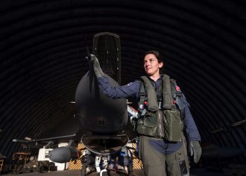 F-16’lar, kadın pilotların kumandasında vatanı koruyor