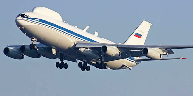 Rusya’nın kıyamet uçağı Zafer Günü için havalandı