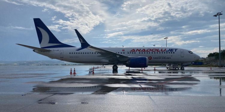 AnadoluJet’in ilk yeni nesil uçağı seferlere başladı