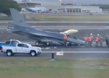 Tayvan’a ait F-16 Hawaii’de sert iniş yaptı