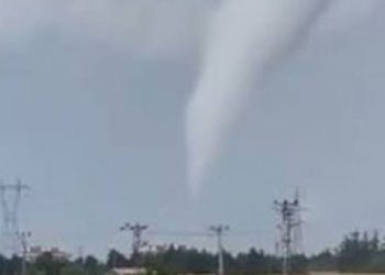 Esenboğa Havalimanı’nda hortum paniği