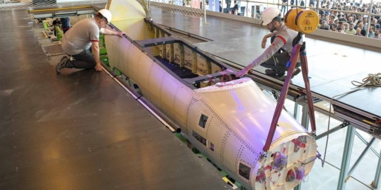 HÜRJET Projesi’nde üretilen ilk ön gövde montaj hattında