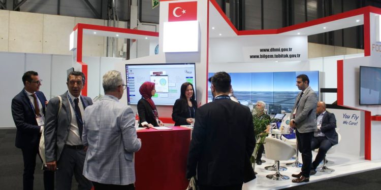 DHMİ’nin kuş radarı Madrid’deki fuarda ilgi gördü
