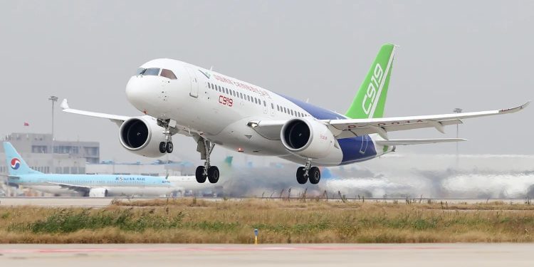 Çin’in yerli yolcu uçağı C919, Airbus ve Boeing’e rakip olacak