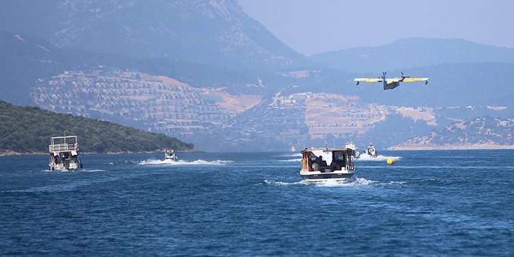 THK’nın yangın söndürme uçakları Bodrum’da test uçuşu yaptı
