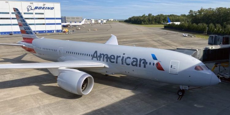 Boeing ilk 787 teslimatını American Airlines’a gerçekleştirdi