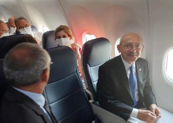 Kılıçdaroğlu ve 120 milletvekili aynı uçakta