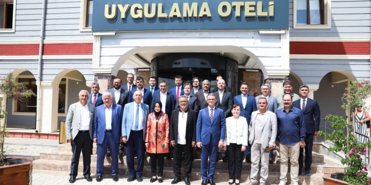 THY Yönetimi Van’da buluştu