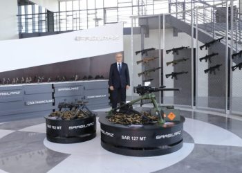 SSB Başkanı Demir, Sarsılmaz’ın silahlarını test etti