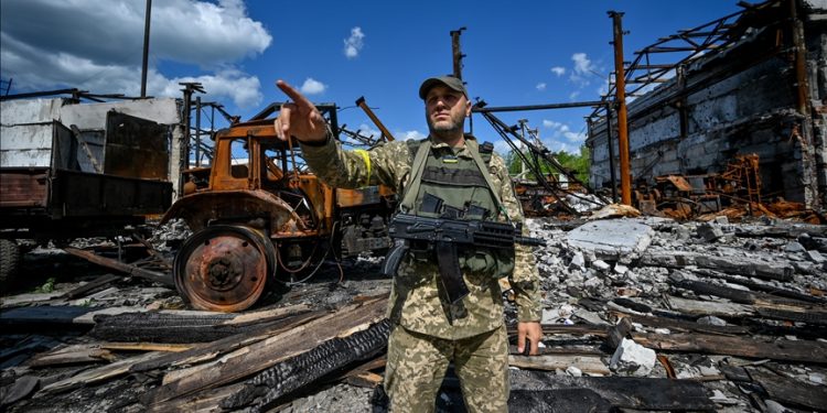 Rusya, Ukrayna’da helikopterlerin onarıldığı tesisleri vurdu