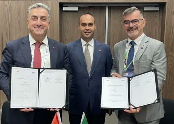 Türkiye, Paris’te üç ülkeyle daha uzay anlaşması imzaladı