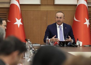 Çavuşoğlu’ndan ABD ve Almanya’ya vize eleştirisi