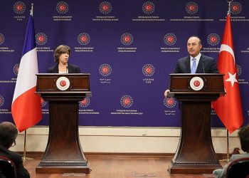 Bakan Çavuşoğlu: SAMP-T için bu ay görüşme gerçekleştirilecek