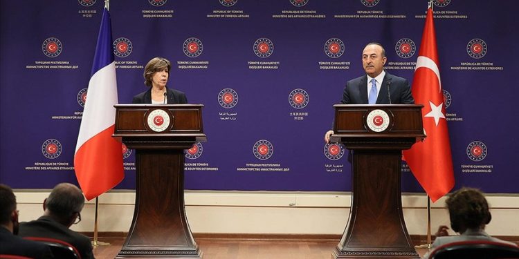 Bakan Çavuşoğlu: SAMP-T için bu ay görüşme gerçekleştirilecek