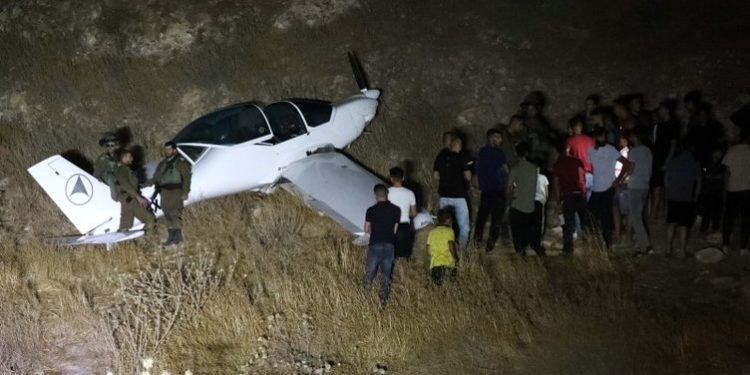 İsrail’e ait uçak Batı Şeria’da düştü