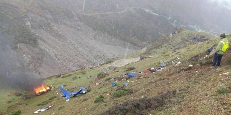 Hindistan’da askeri helikopter düştü: 5 kişi öldü