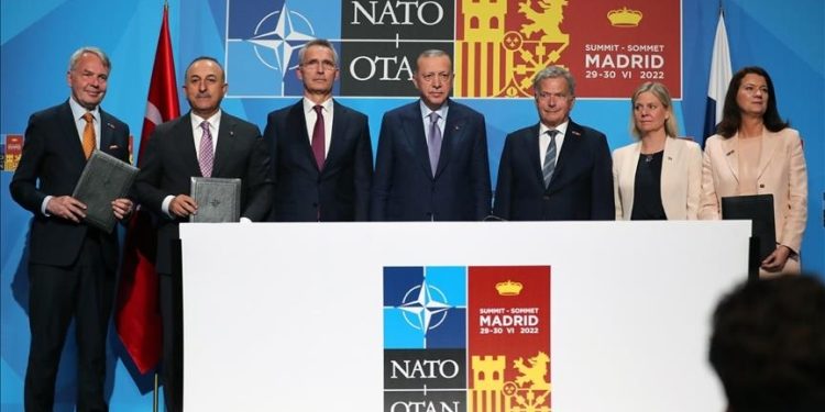 İsveç’ten üçlü muhtıraya bağlılık vurgusu