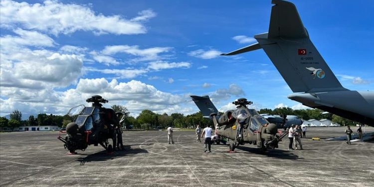 TUSAŞ iki helikopteri daha Filipinler’e teslim etti