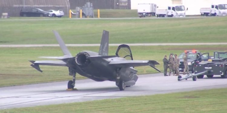 F-35B’nin ön dikmesi çöktü