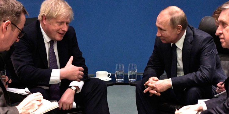“Putin beni füze saldırısıyla tehdit etti”