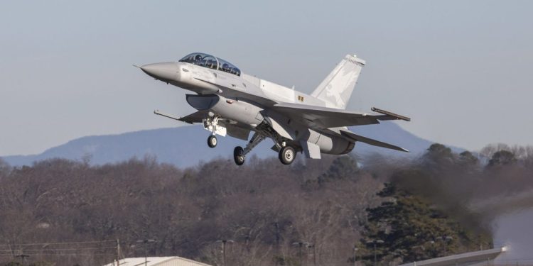 Lockheed Martin F-16 Block 70 ilk uçuşunu tamamladı
