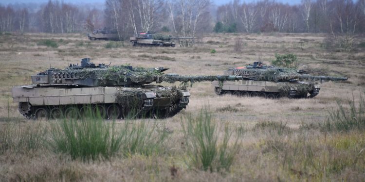 Almanya’dan Polonya’ya ‘Leopard tankı’ uyarısı