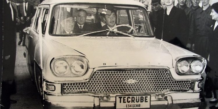 Devrim otomobilinin mühendislerinden Şecaattin Sevgen ve Devrim otomobilinin kısa hikâyesi