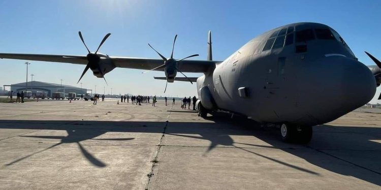 Irak, Türkiye’ye 26 uçakla 136 ton yardım malzemesi gönderdi