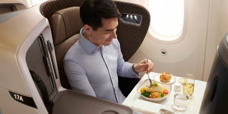 Uçaklarda karides yerine tavuk ikram edilecek