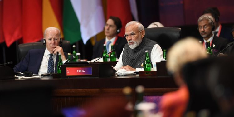 Biden ile Modi, “tarihi” uçak siparişini görüştü