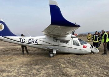 Isparta’da eğitim uçağı zorunlu iniş yaptı