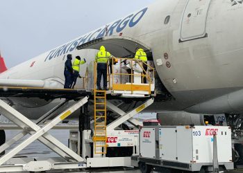 THY’den deprem bölgesine bugün 102 yardım ve kargo seferi