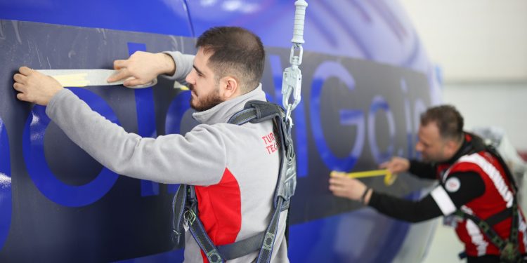 IndiGo’ya kiralanan B777’yi THY Teknik uçuşa hazırlıyor