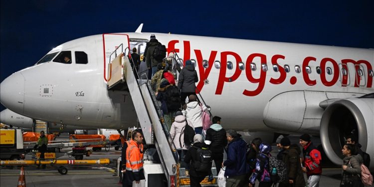 Pegasus, 153 bin yolcuyu deprem bölgesinden tahliye etti