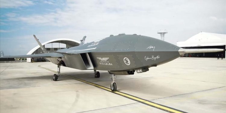 Bayraktar KIZILELMA, 8. uçuş testini başarıyla tamamladı