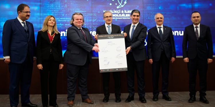 Savunma sanayine 1 milyar liralık yatırım fonu