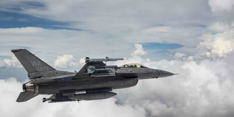 ABD: Ukraynalı pilotların F-16 eğitimine iki ülke öncülük edecek