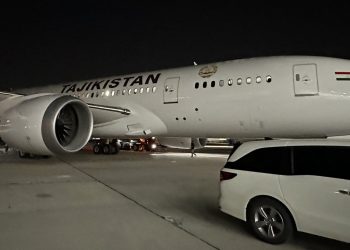 Tacikistan’a satılan Meksika başkanlık uçağı ilk resmi uçuşunu yaptı