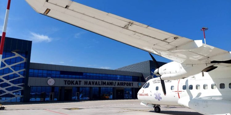 Hava Kuvvetlerine ait uçak organ nakli için havalandı