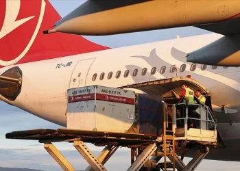 Yurt dışında kullanılan oyları taşıyan uçak Ankara’da