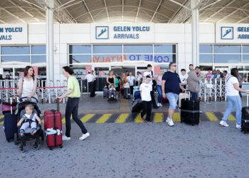 Antalya 16 milyon turist hedefine ilerliyor