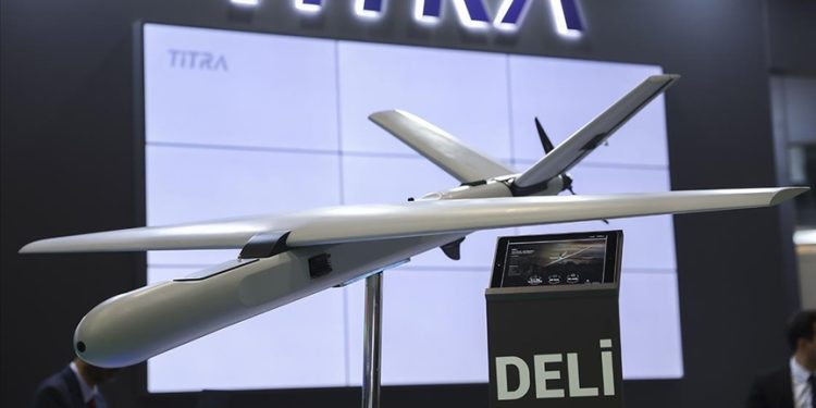 Yerli kamikaze İHA “DELİ” göreve hazır