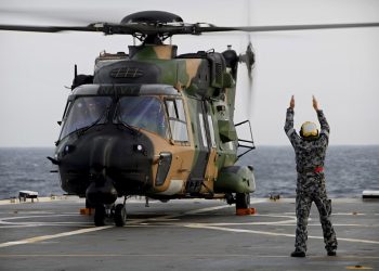 Helikopter düştü, tatbikat durduruldu