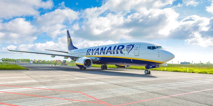 Ryanair, Edinburg’daki 15’inci yıldönümünü kutluyor