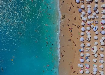 Türkiye’nin turizm geliri yüzde 23,1 arttı