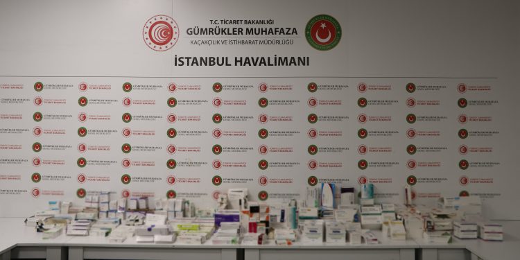 İstanbul Havalimanı’nda 27 milyon liralık kaçak mal ele geçirildi