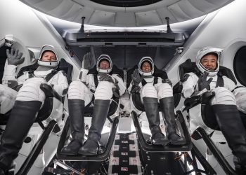 SpaceX’in 4 astronotu UUİ’ye ulaştı