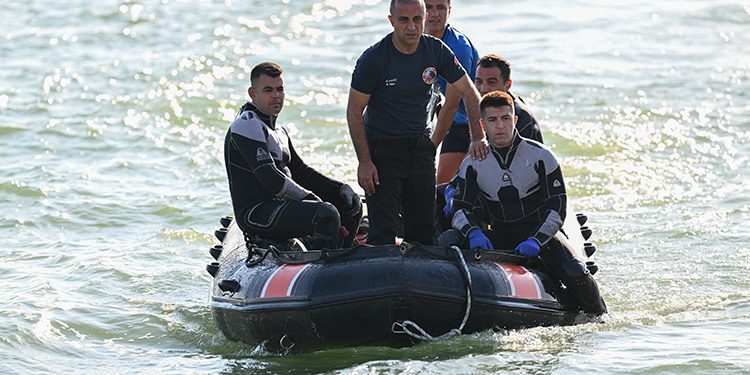 Baraj gölüne düşen helikopterdeki son personelin cesedine ulaşıldı