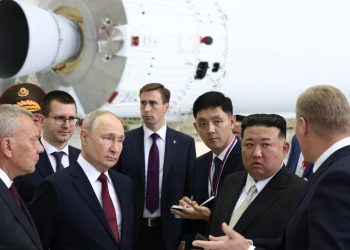 Putin ve Kim, uzay üssünde görüşme gerçekleştirdi